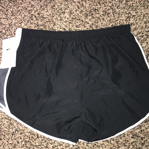 Nike Women's Black Running Shorts Size Small | NWT! - Picture 3 of 4